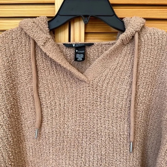Victoria's secret on point brown soft fuzzy sherpa hoodie with white stripe - Picture 2 of 4